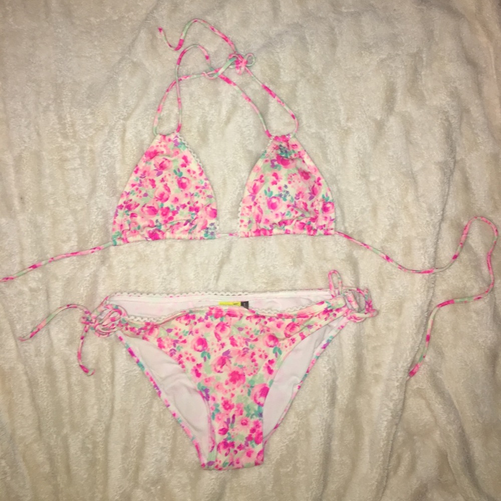LA hearts matching bikini