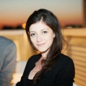 Meet your Posher, Simone