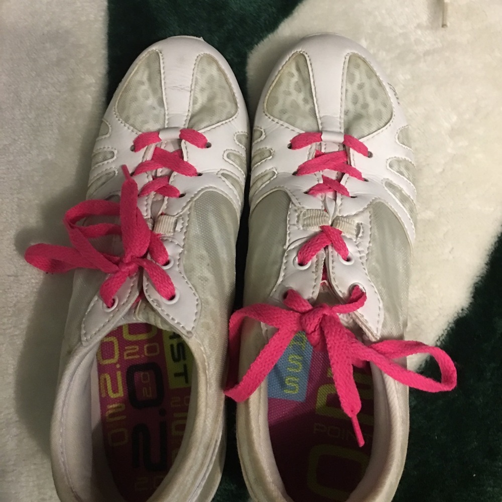 Varsity cheerleading shoes