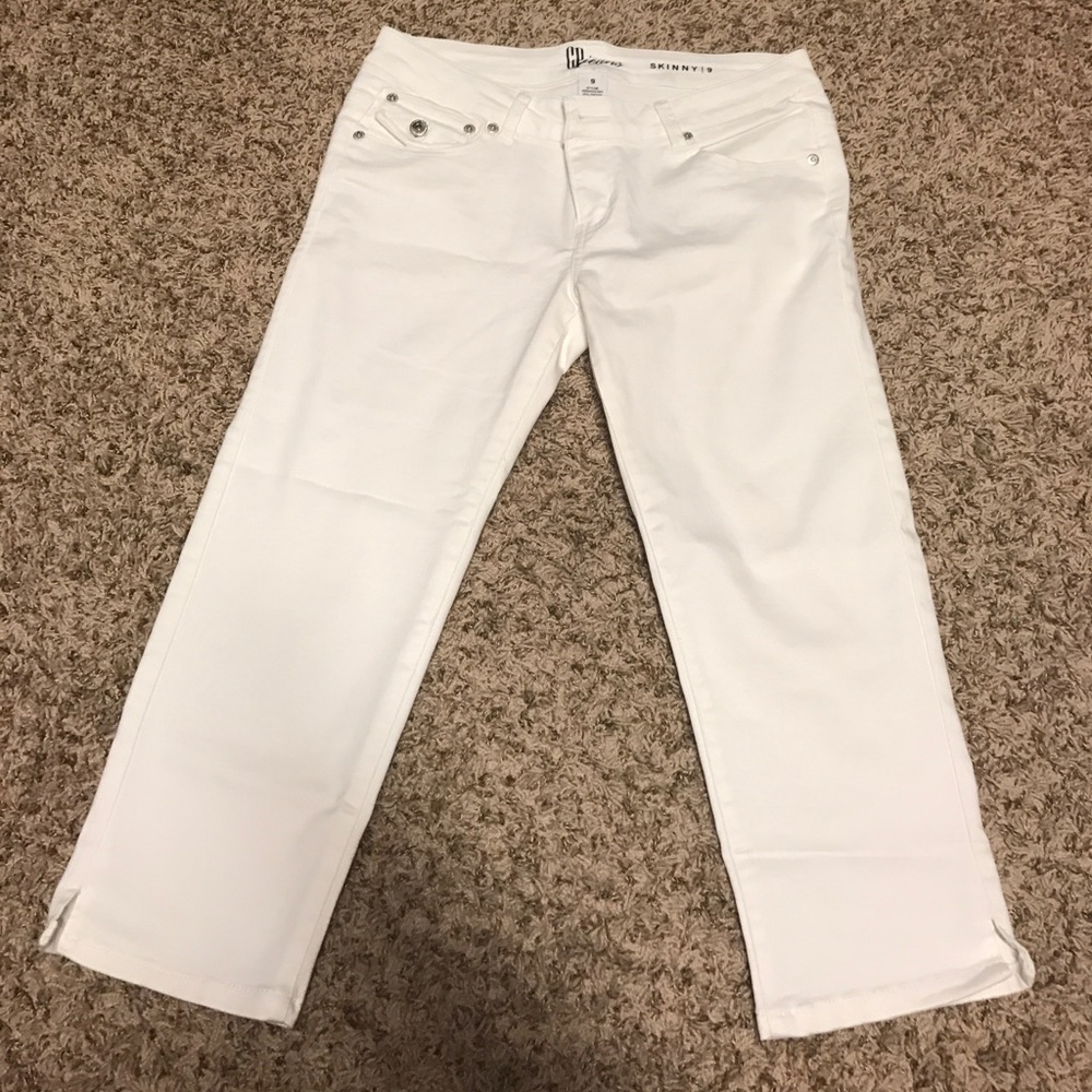 Capri pants