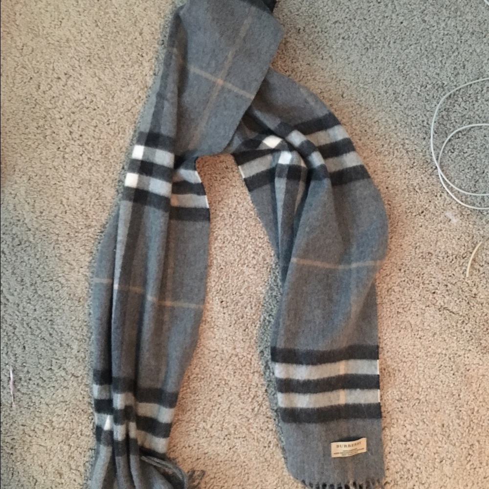 Burberry scarf