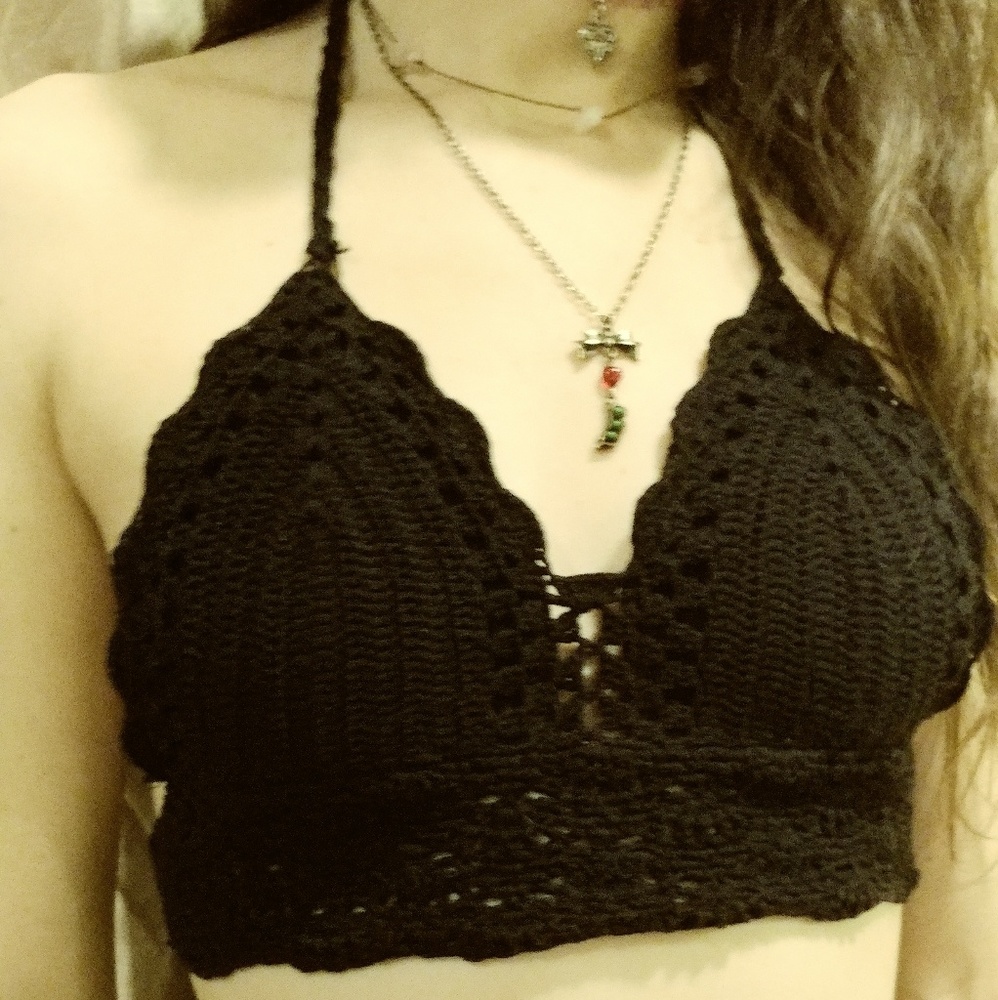 🚫SOLD🚫 🌟5 star rating🌟crochet halter - Picture 2 of 4
