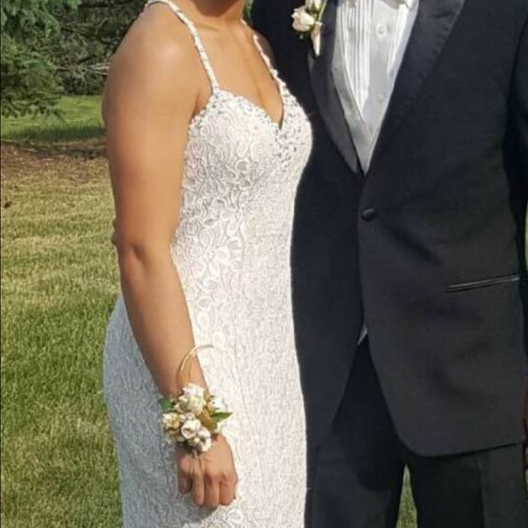 Prom dress - Picture 1 of 4