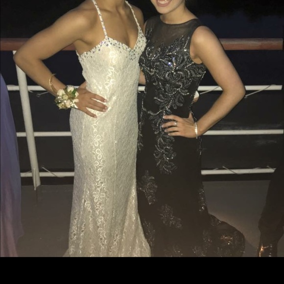 Prom dress - Picture 3 of 4