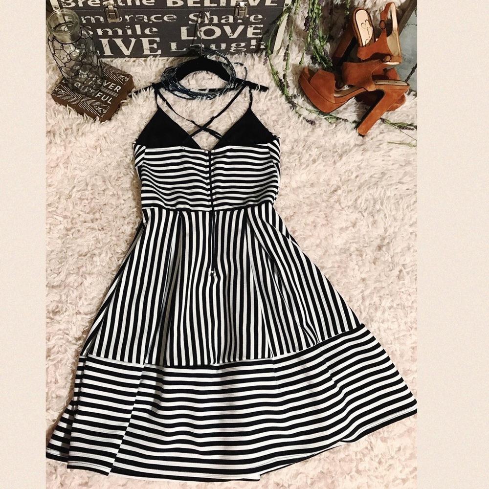 🌼🌸Fun Spring Outfit🌸🌼 - Picture 3 of 6