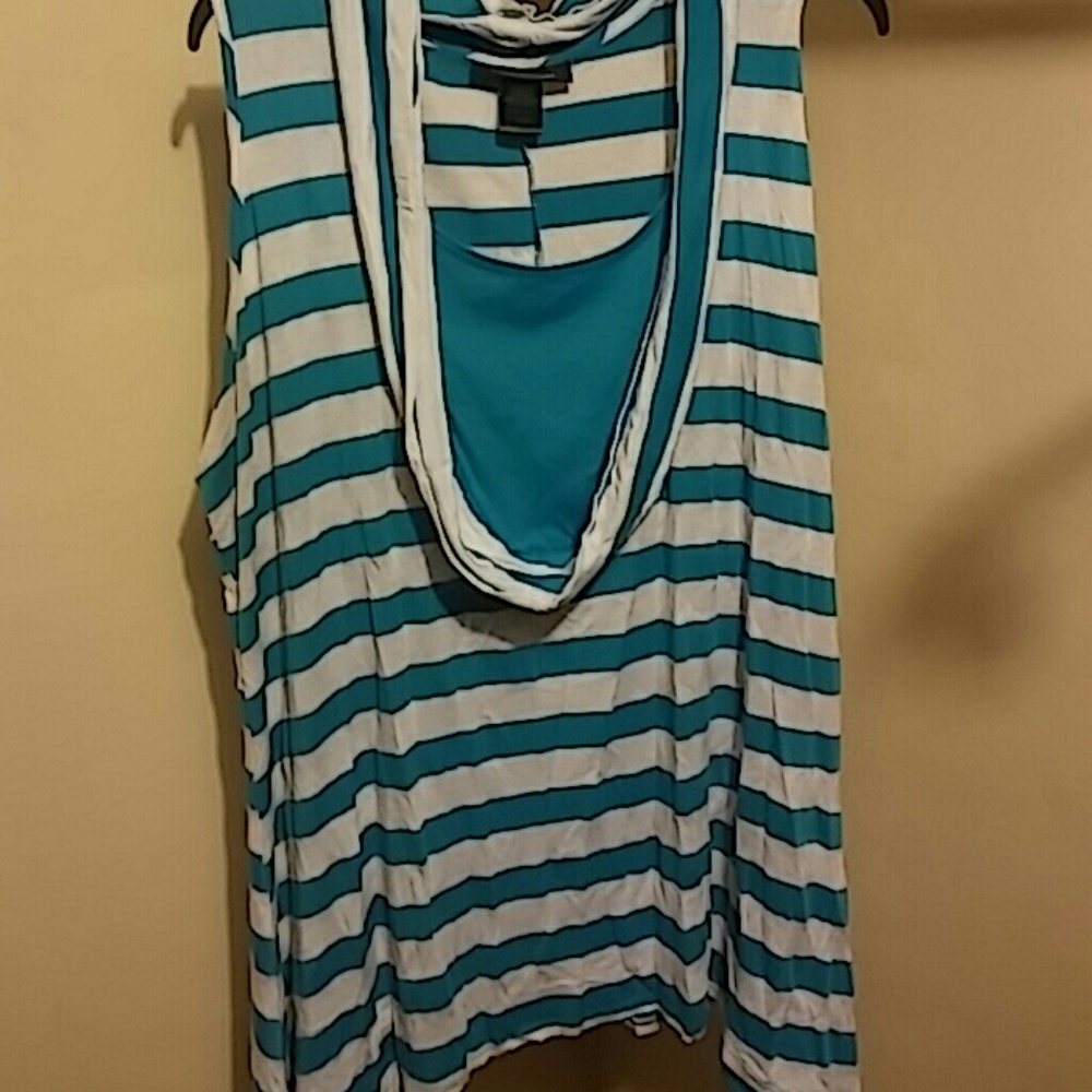 Shark bite top