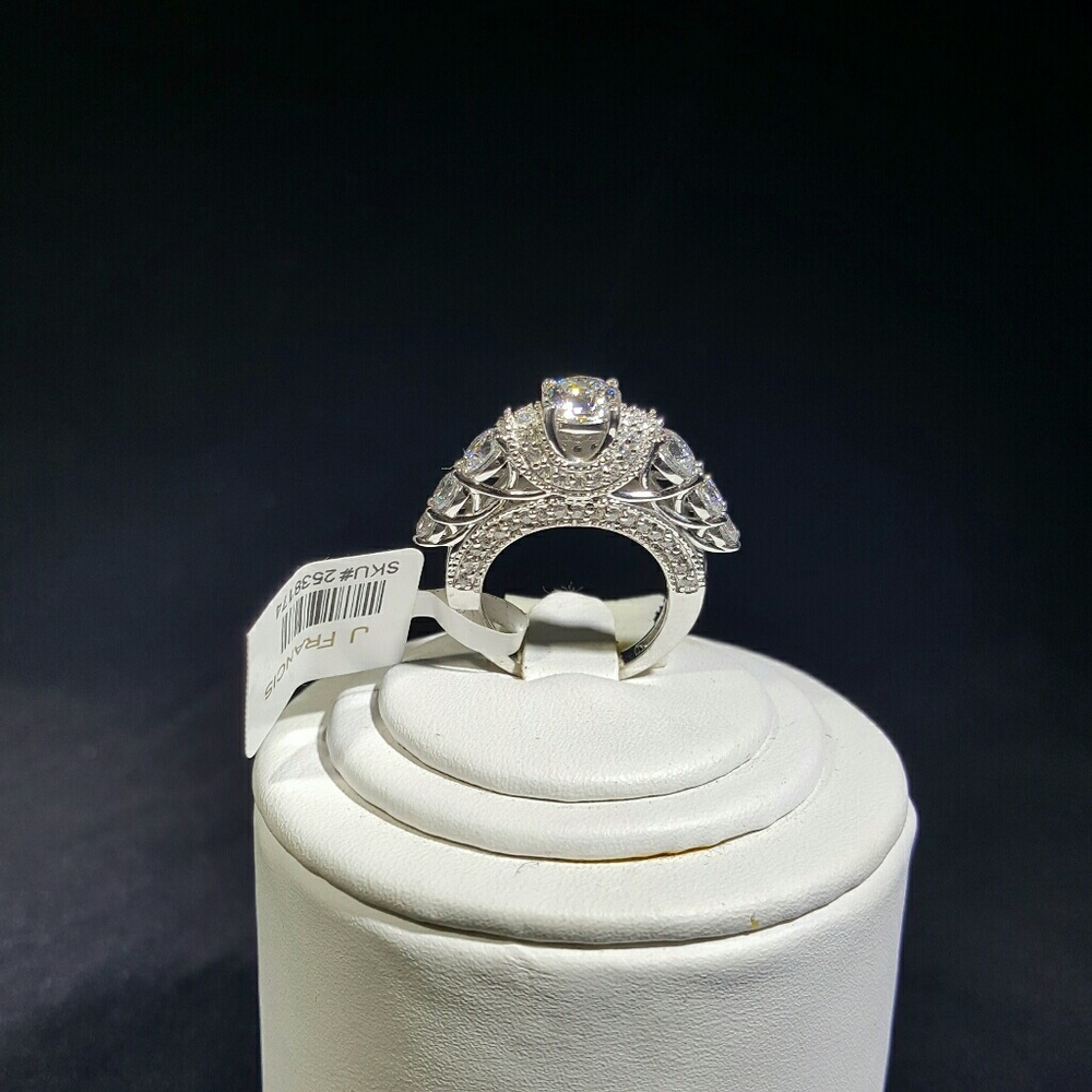 ❗️TODAY ONLY, GORGEOUS. J FRANCIS RING