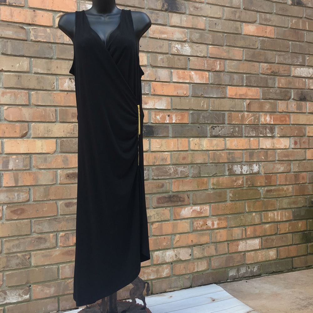 🎉{Michael Michael Kors} black dress w/hold zipper