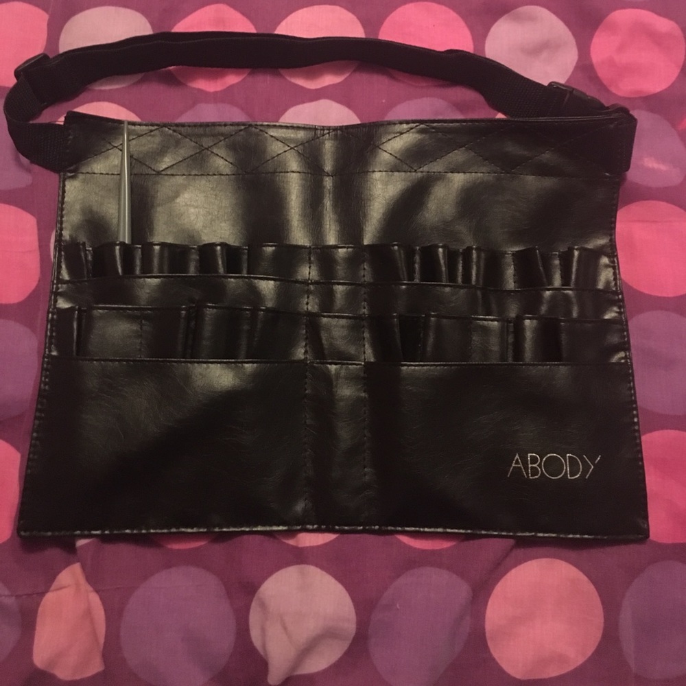 Make up brush holder belt