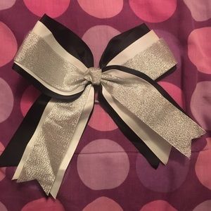 Cheerleading bow