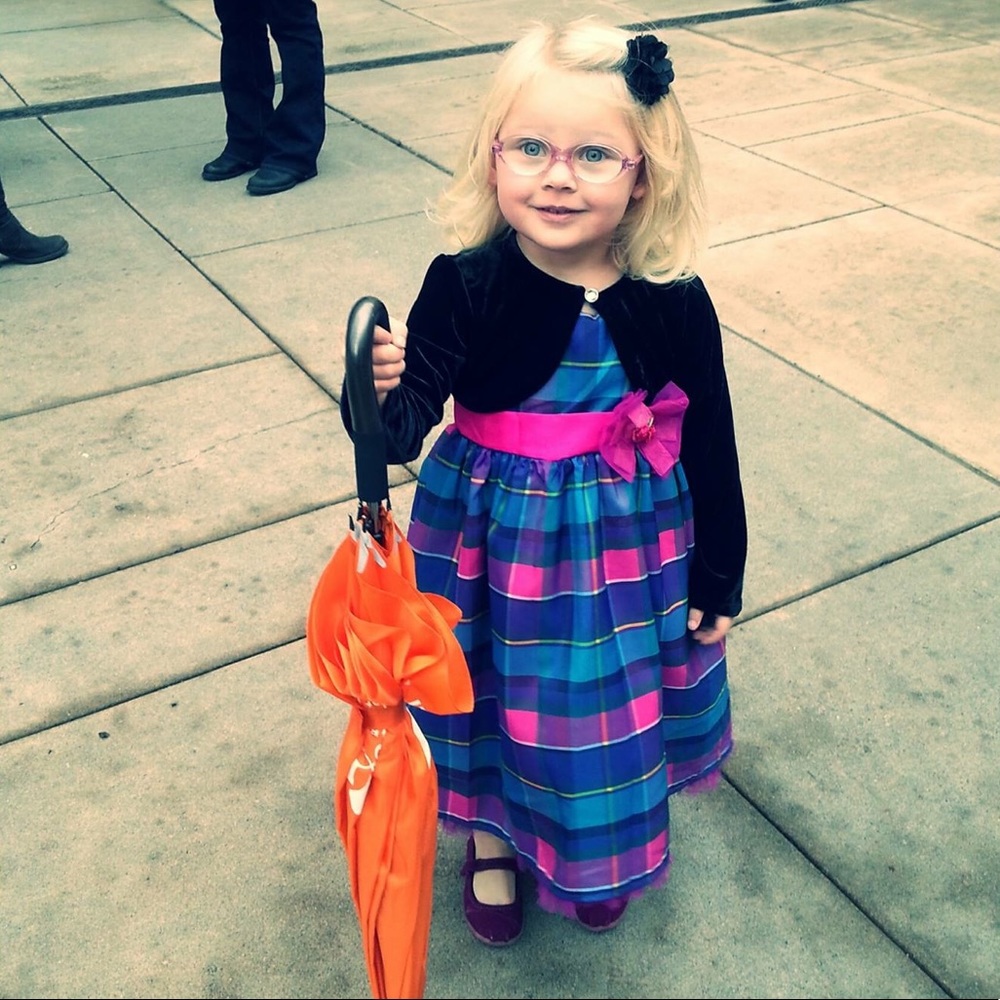 ⚡FINAL SALE⚡ Little girls party dress & caplet