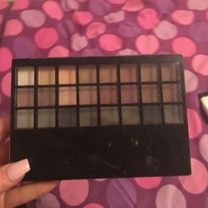Elf makeup palette