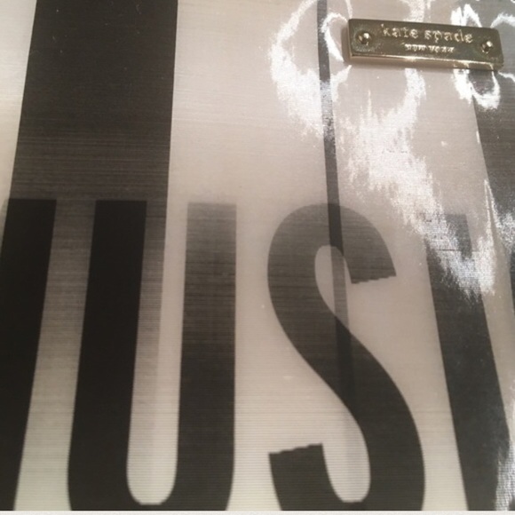 (SOLD!) Kate Spade Piano wristlet - Picture 4 of 4