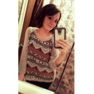 Meet your Posher, Caitlin