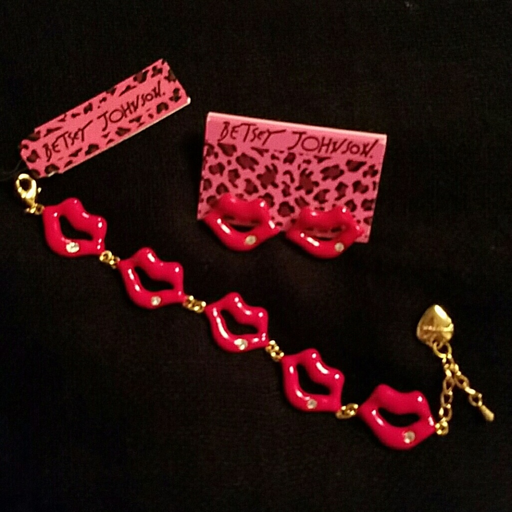 BetseyJohnson Lips Bracelet/Earrings