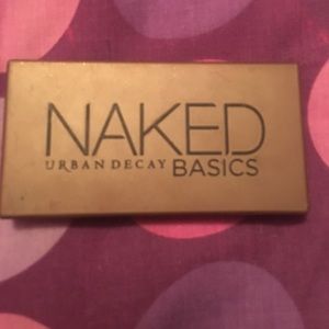 Urban Decay naked basics palette