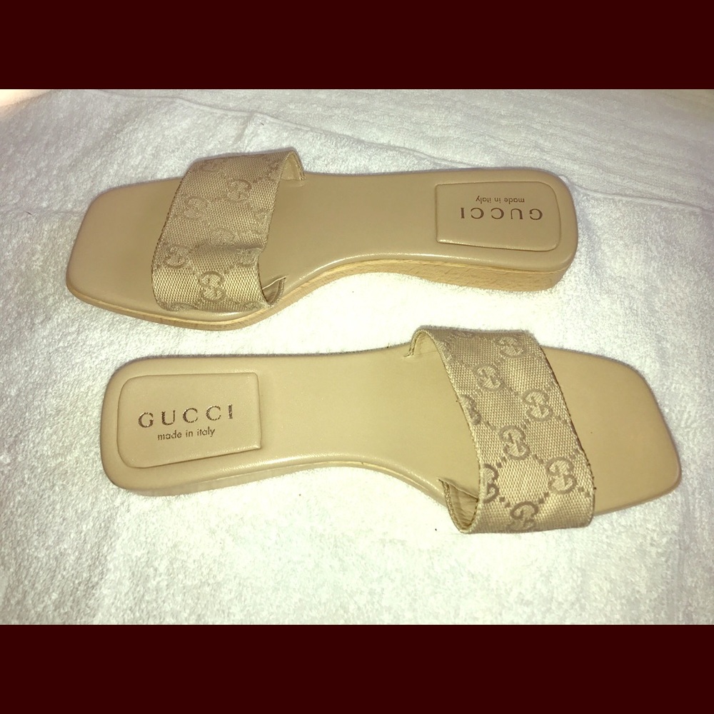 💗SALE!💗Beige GG Slides.