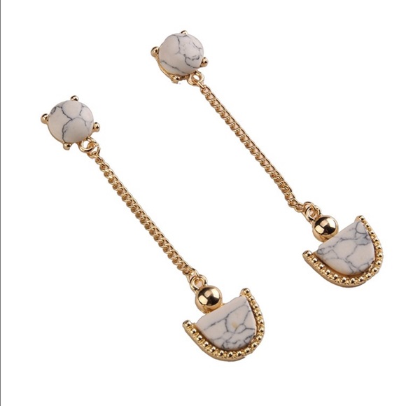 New Gold Plated Earrings Beautiful - Picture 2 of 2