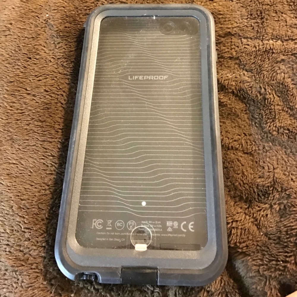 iPhone 6plus charging life proof case