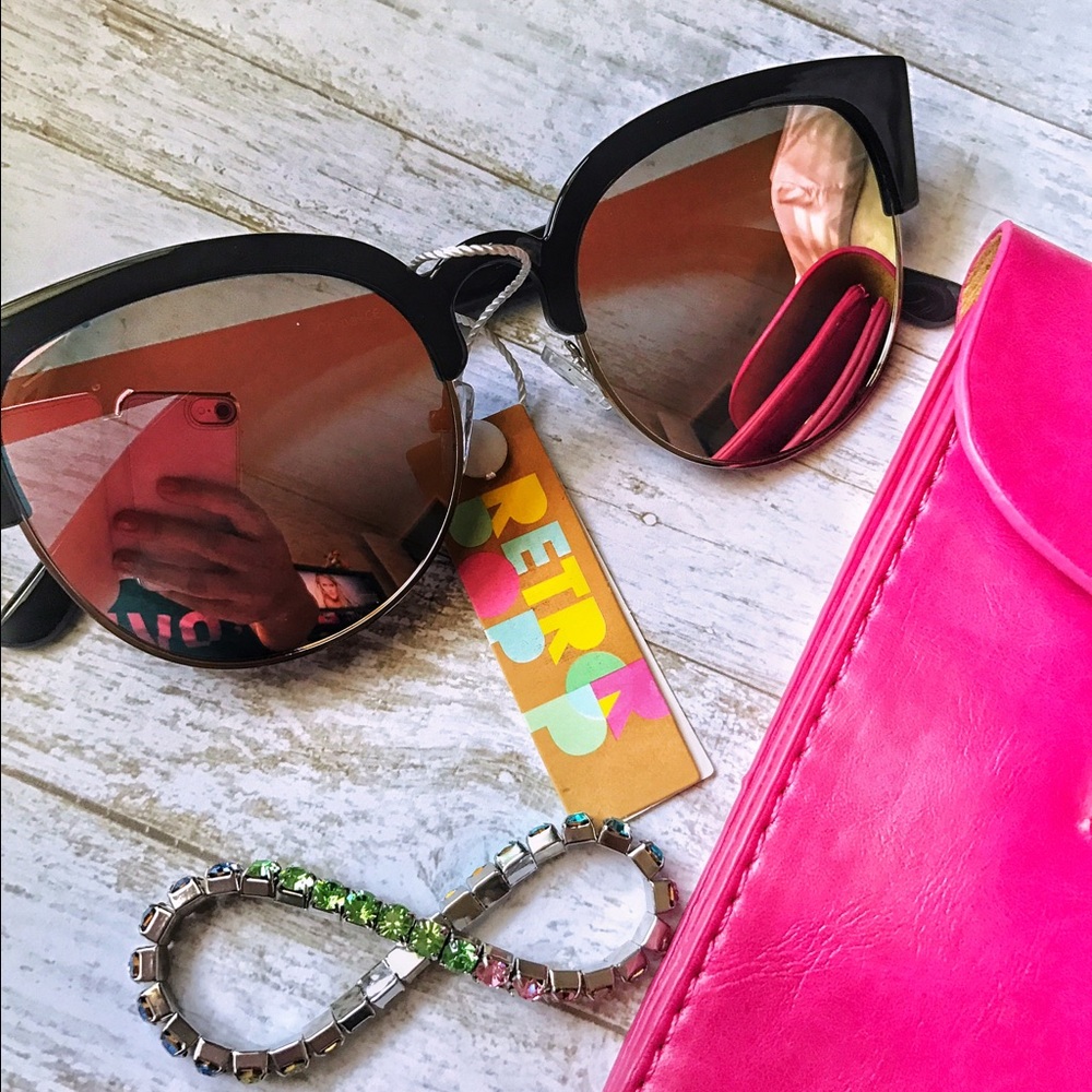 Cat Eye RV Sunglasses 🕶💕 - Picture 5 of 8