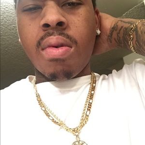 Meet your Posher, Dee