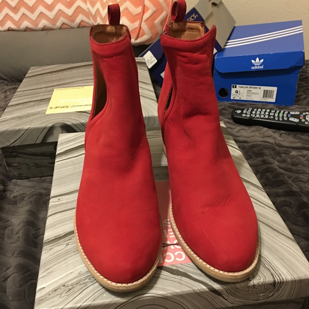 Jeffrey Campbell Oriley