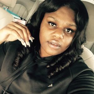 Meet your Posher, Laresha