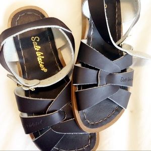 Salwater Sandals -NEW-never worn, Kids 13