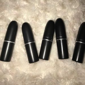 FLASH SALE💫UPDATE!! 5 MAC Lipsticks! 🌹