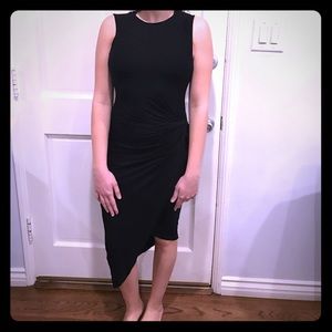 Black bodycon dress