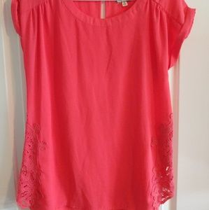 Coral chiffon t shirt with crochet sides