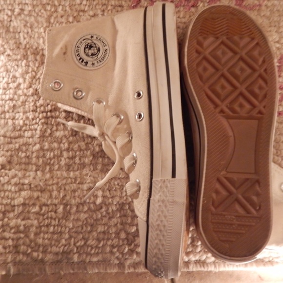 The Beatles!! Hand Painted "huanqiu" sneakers - Picture 4 of 4