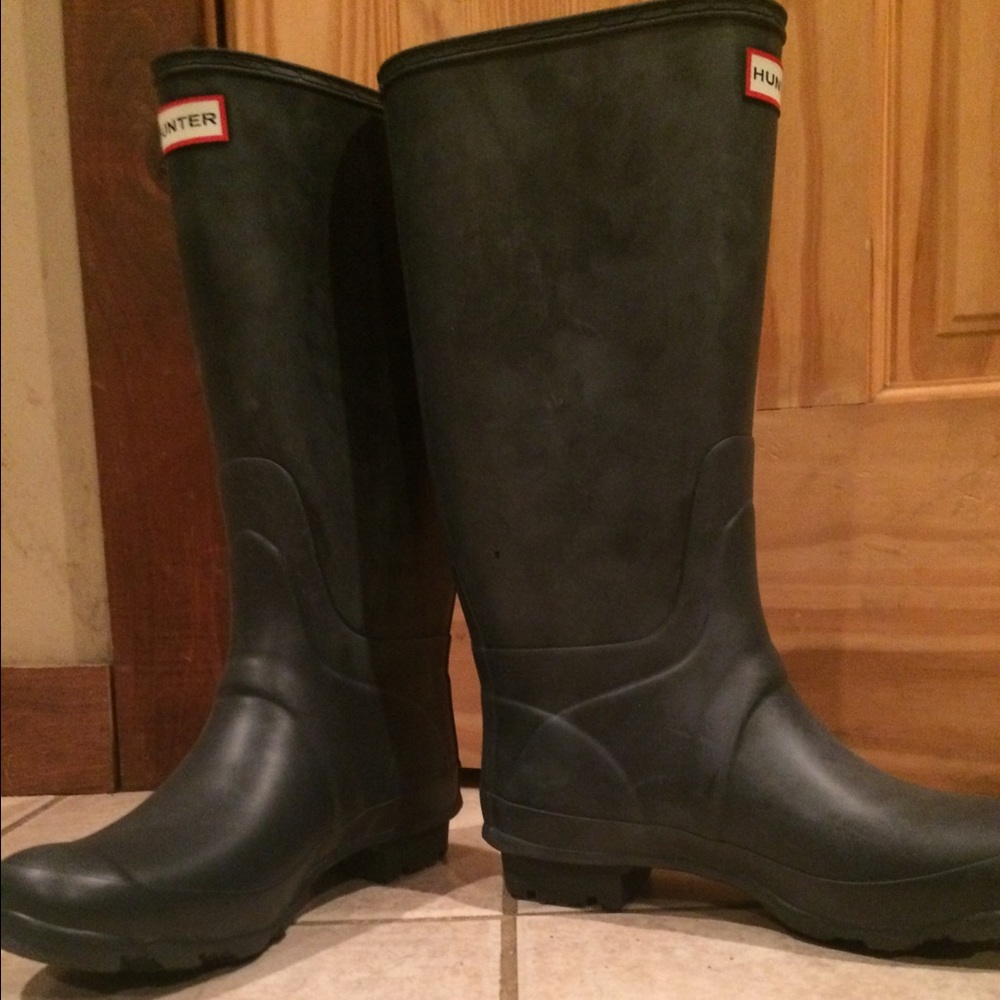 Hunter Rain Boots - MUST GO!!