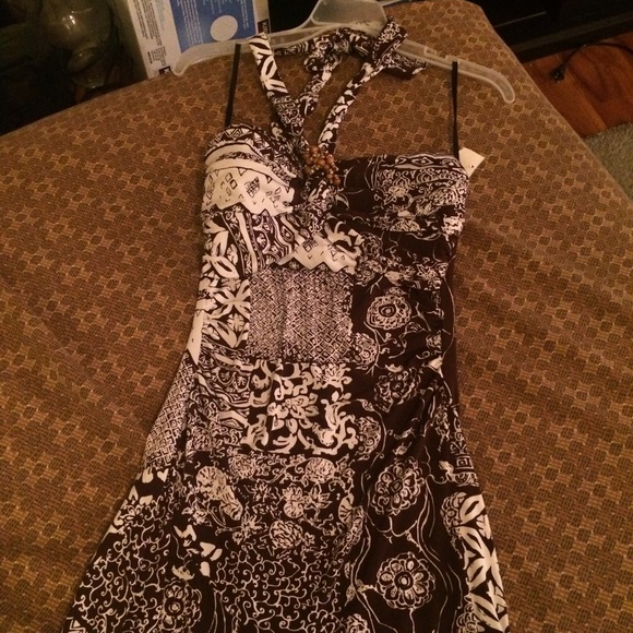 New Summer Dress - Picture 2 of 3