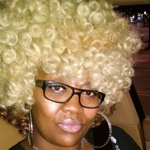 Meet your Posher, Latanya