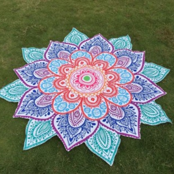 LAST ONE! FIRM PRICE Mandala Beach Sarong/Throw - Picture 2 of 3