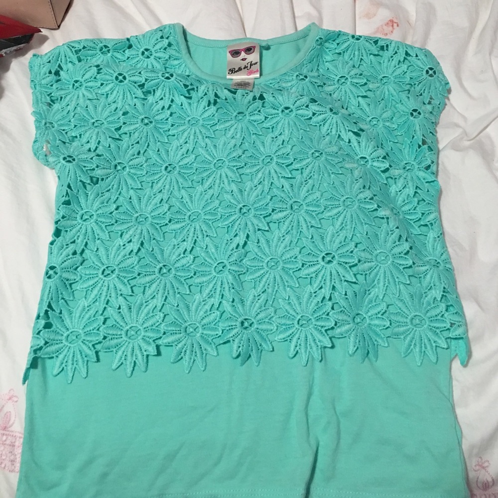 Cute mint green top