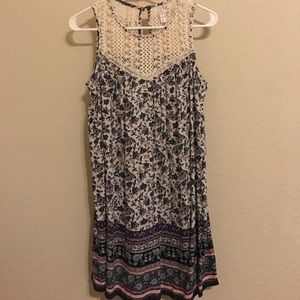 🛍SOLD🛍Sleeves summer dress with lace detail