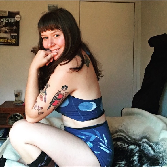 Hi! I'm Mikaela - Picture 4 of 4