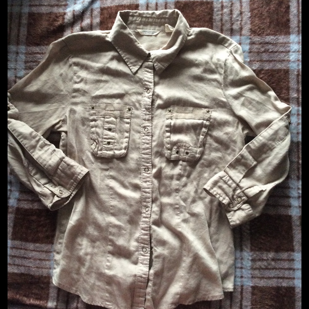 ⚠️Low-Ball Sale⚠️ American Eagle Button Down Shirt
