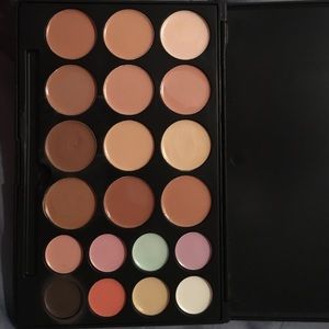 Concealer palette