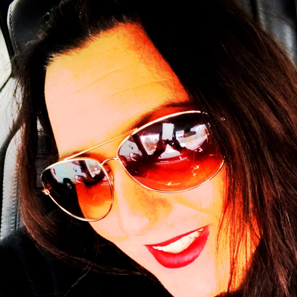 Meet your Posher, Danielle