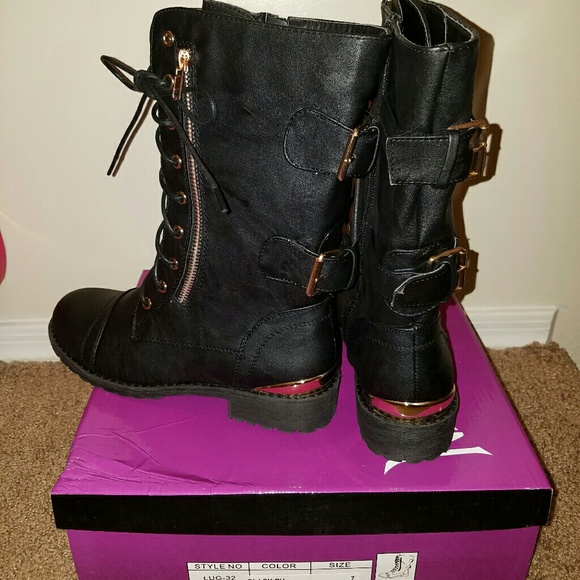 SOLD Combat Boots - Picture 2 of 4