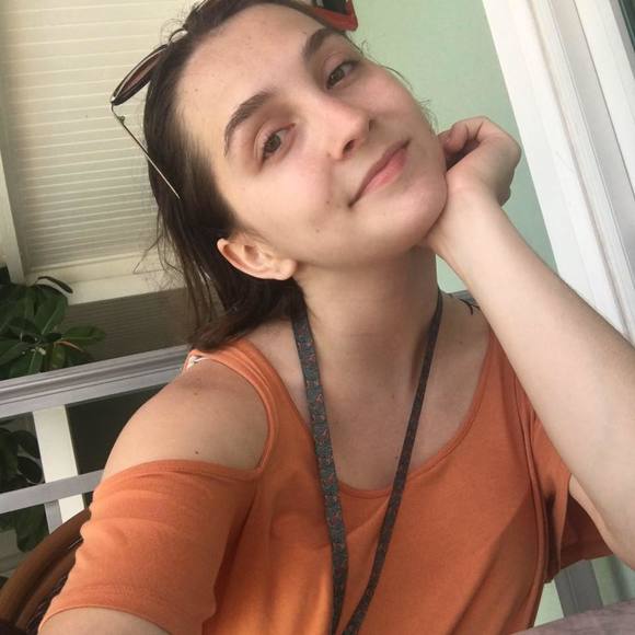 Meet your Posher, Taylor - Picture 1 of 1