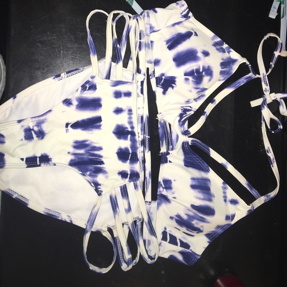 Tie dye swimsuit - Picture 4 of 4
