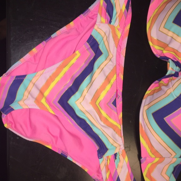 Victoria secret swim suit - Picture 2 of 3