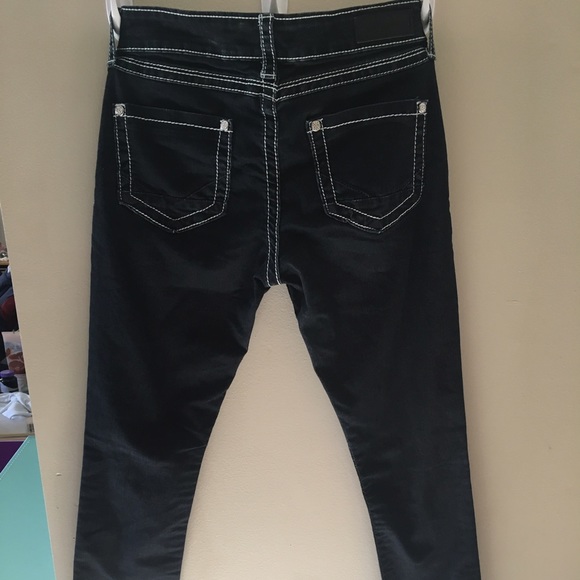 Daytrip Dark Wash Jeans - Picture 2 of 6