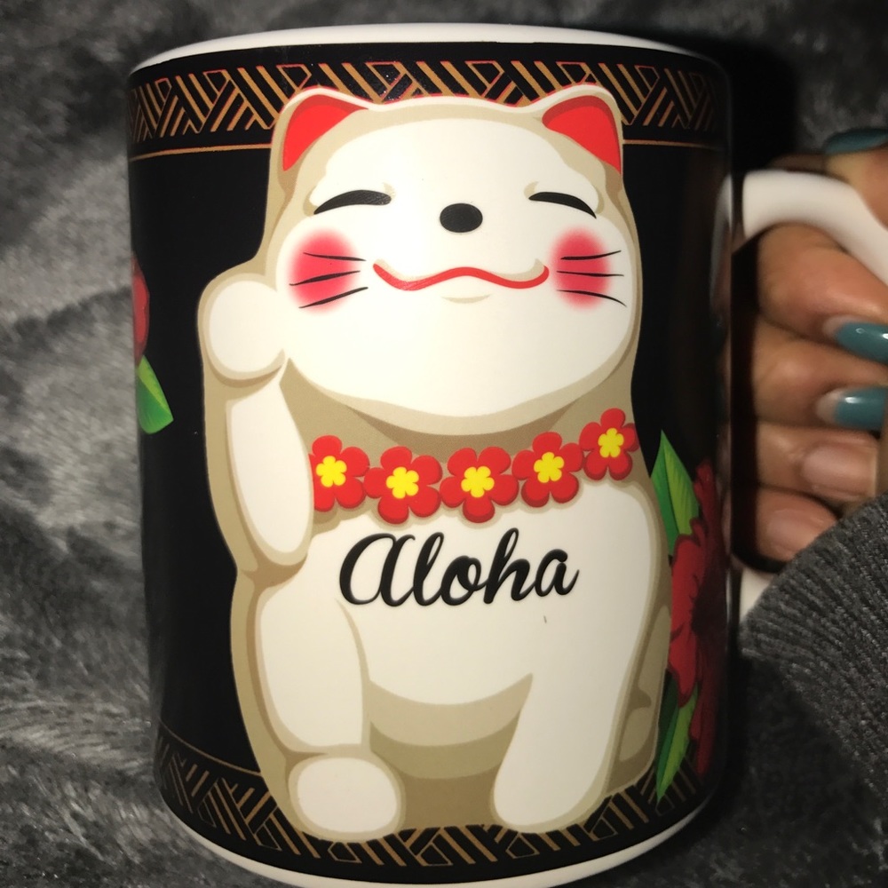 Aloha Cat - Color Changing Mugs 4 in Stock!