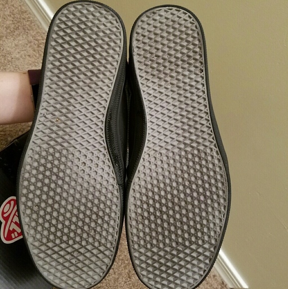 SOLD Men's Vans - Picture 4 of 4