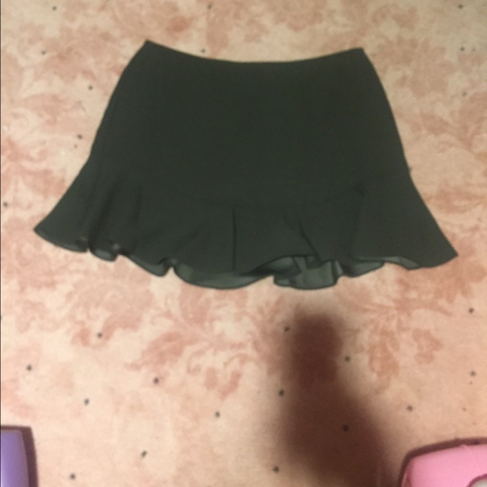 Cute banana republic fit and flare mini skirt